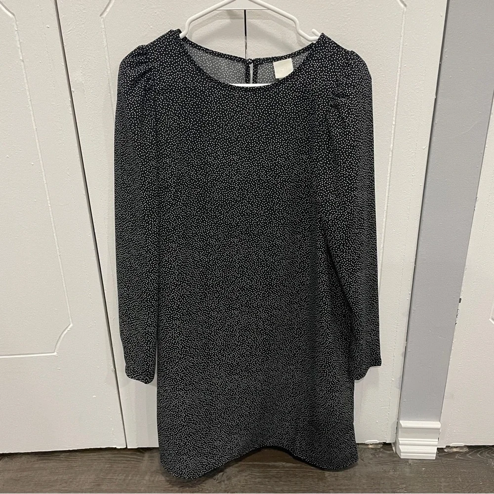 NWT H&M Black and White Puff-Sleeve Dress